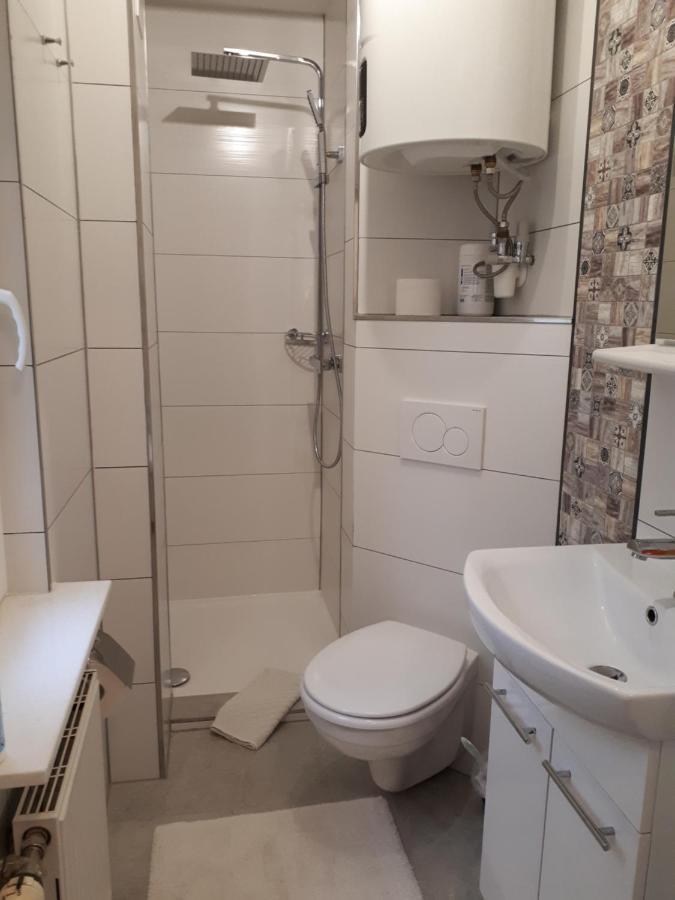Ferienwohnung 2 Bei Familie Saupe Schaprode Exteriör bild